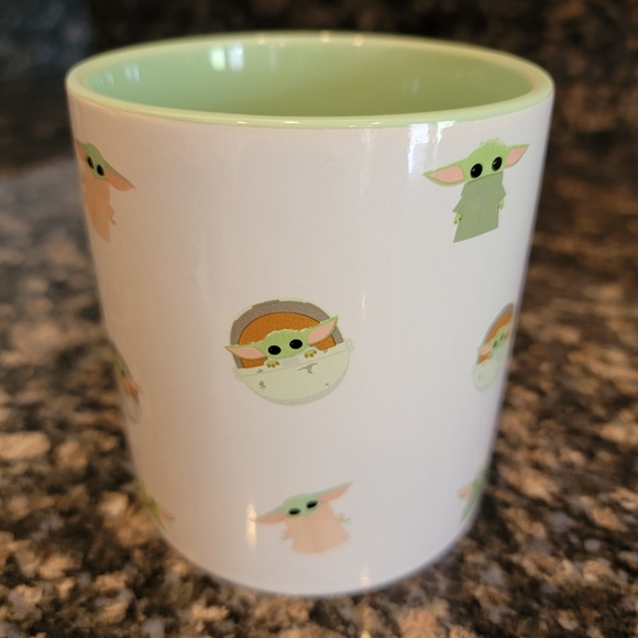 Star Wars Grogu The Child from The Mandalorian Large Mug, white & mint green - Picture 2 of 5